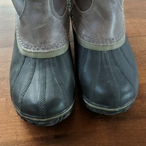 Sorel 8.5 grey boots